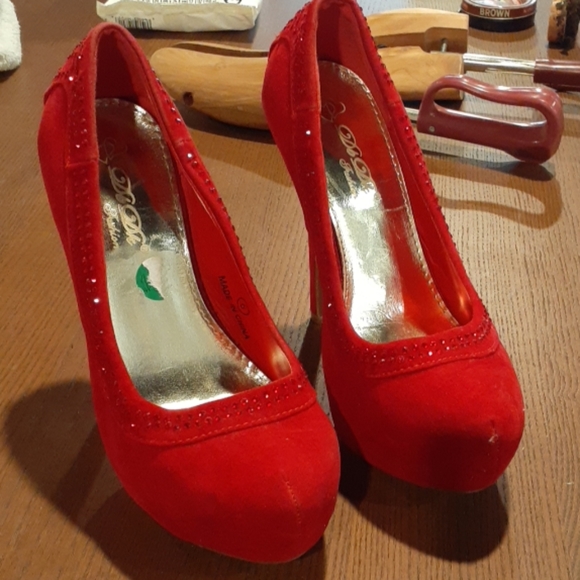 dbdk Shoes - WOW! Sexy Red Stiletto Heels   DBDK Billey  size 6